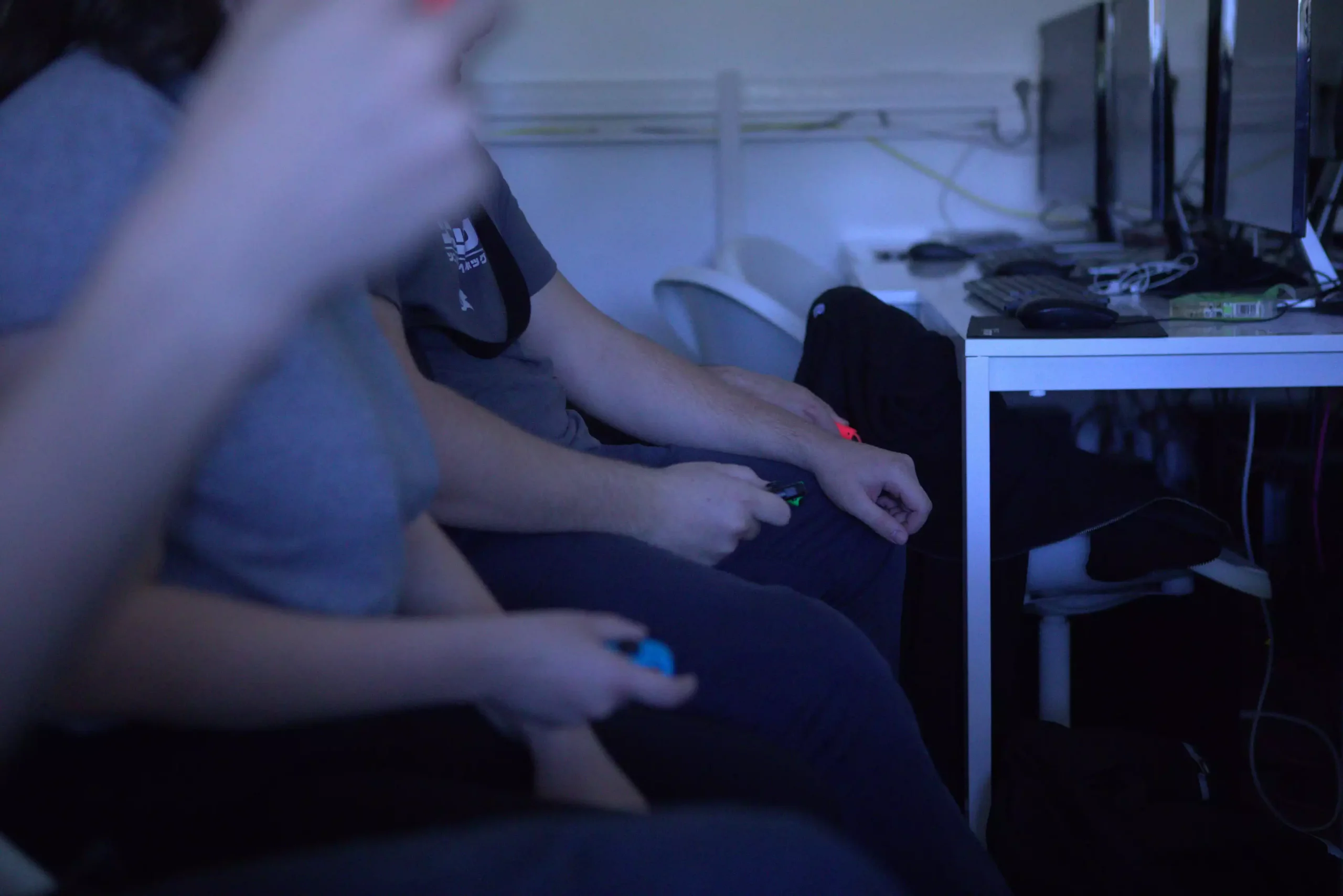 Etudiants jouant à la Switch Étudiants jouant à la Switch